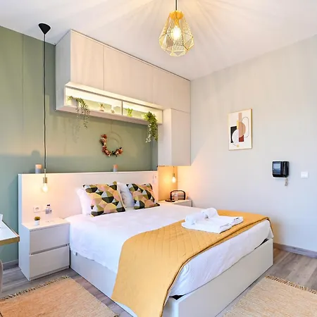 Julio Dinis Secret Retreat - By Guest Apartment *