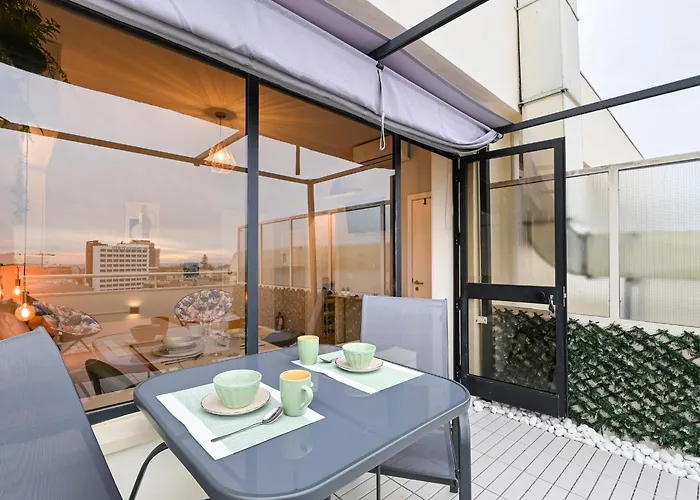 Julio Dinis Secret Retreat - By Guest Porto