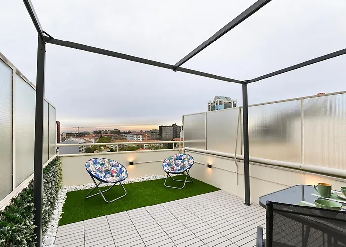 Julio Dinis Secret Retreat - By Guest Porto