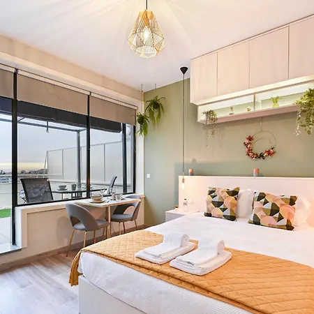 Julio Dinis Secret Retreat - By Guest Apartment *